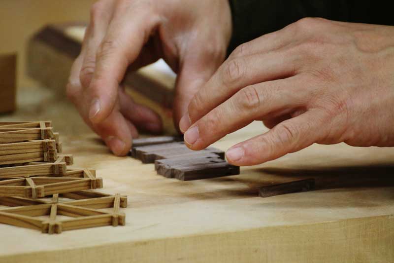 組子細工・欄間・建具の製作 / 販売